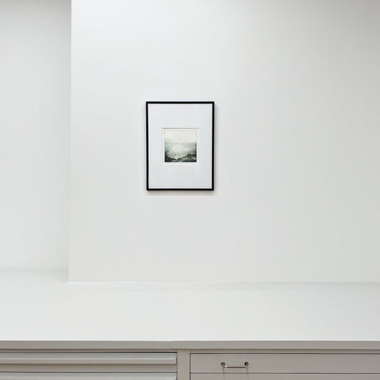 Thin places - Where home no longer is sighted Columba's bay - i svart ram