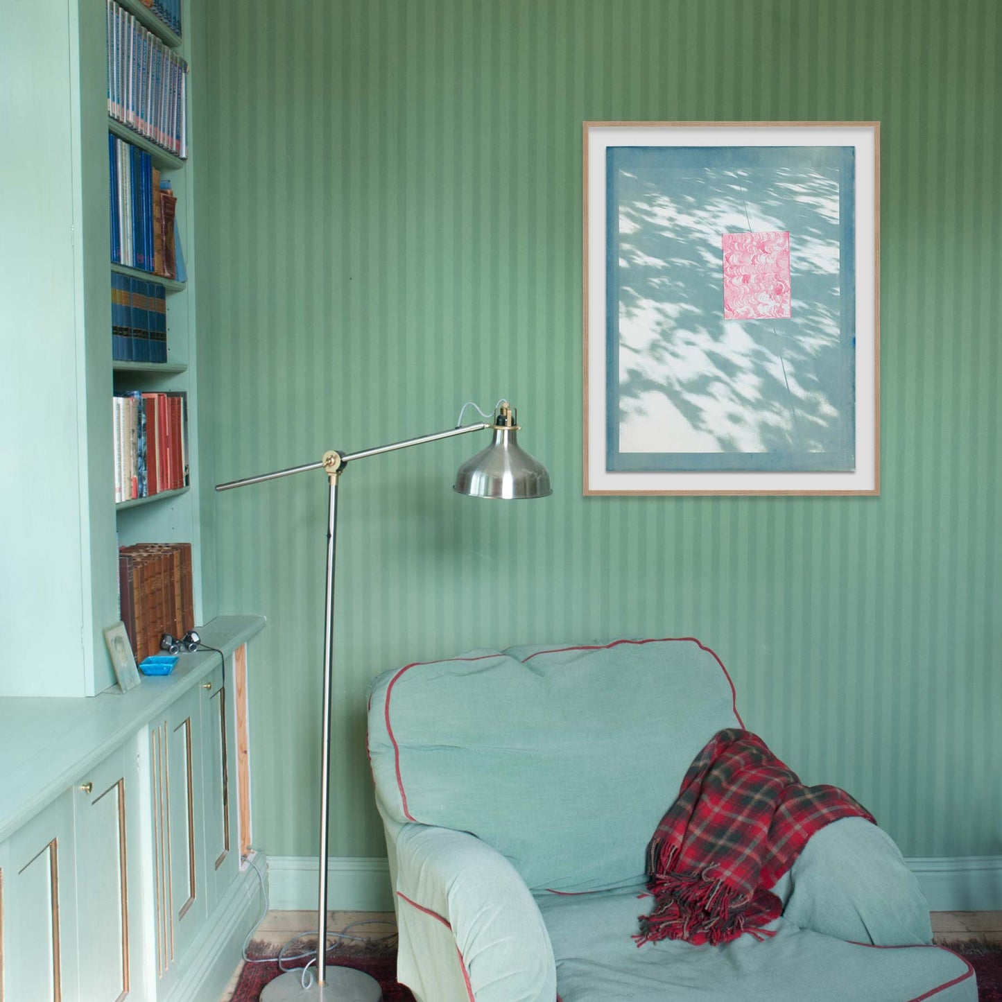 Where the light falls (V)